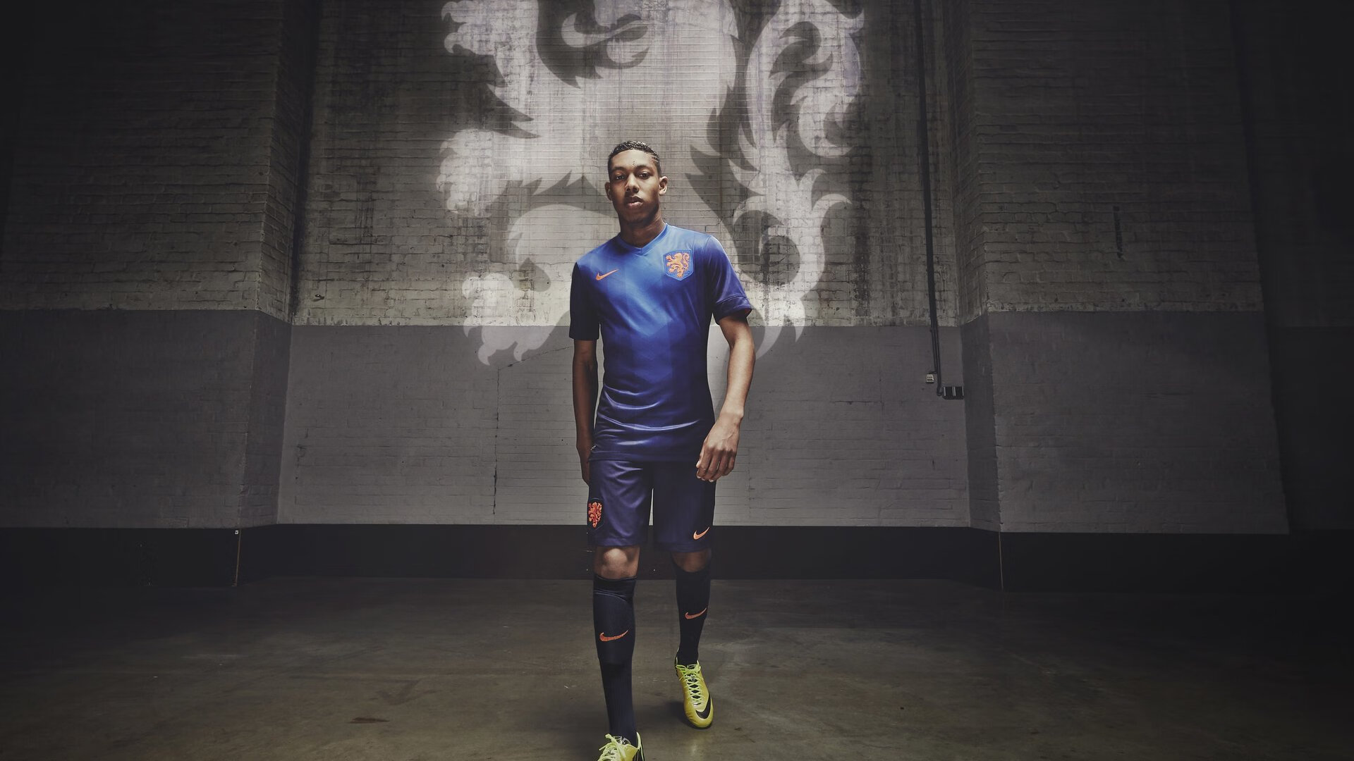 英超：曼城4-2战胜曼联，哈兰德梅开二度，瓜迪奥拉指挥若定，曼城4-3